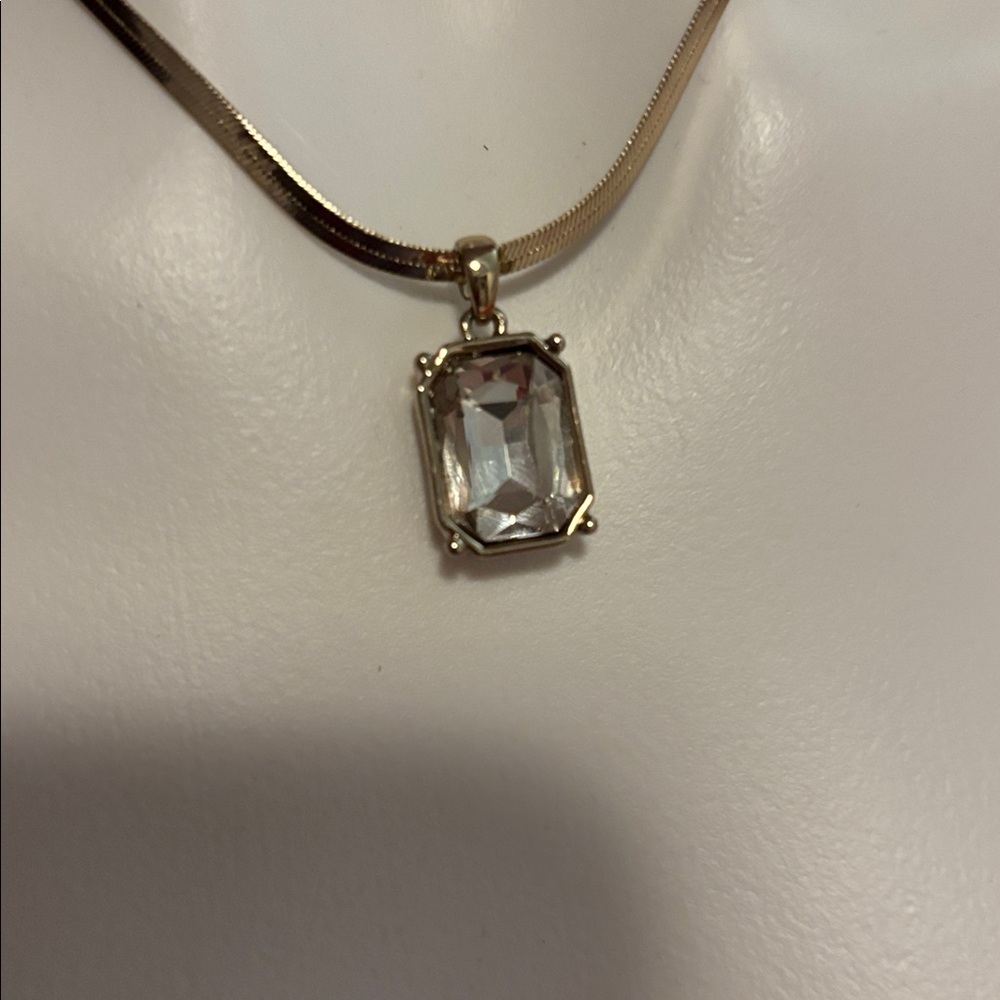 Express Silver Pendant Necklace